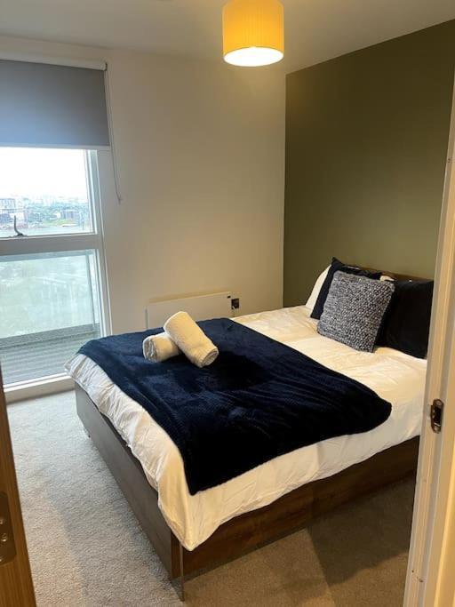 Lovely 2-Bedroom Condo With Balcony Manchester Buitenkant foto